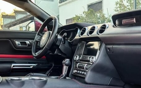 Ford Mustang VI рестайлинг, 2022 год, 2 780 000 рублей, 11 фотография