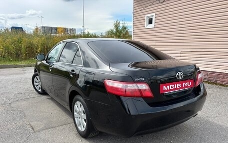 Toyota Camry, 2011 год, 1 550 000 рублей, 5 фотография