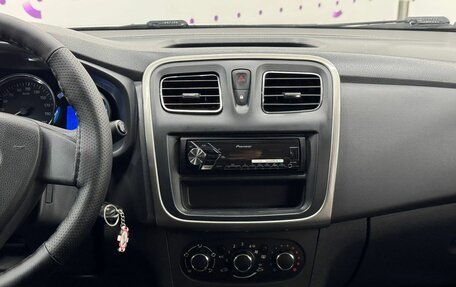 Renault Logan II, 2017 год, 700 000 рублей, 13 фотография