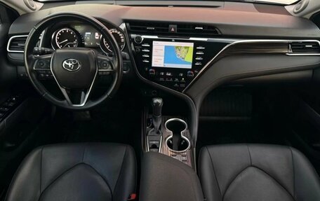 Toyota Camry, 2020 год, 3 830 000 рублей, 7 фотография