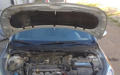 Hyundai Solaris II рестайлинг, 2012 год, 730 000 рублей, 10 фотография