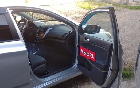 Hyundai Solaris II рестайлинг, 2012 год, 730 000 рублей, 8 фотография