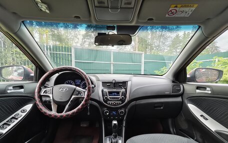 Hyundai Solaris II рестайлинг, 2015 год, 1 100 000 рублей, 10 фотография