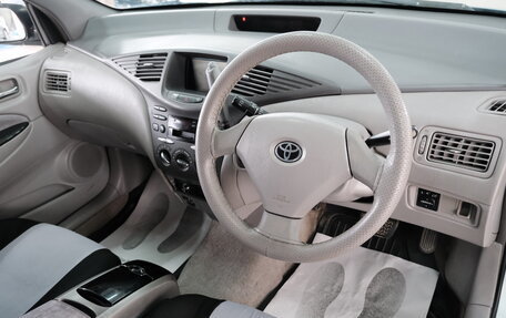 Toyota Prius IV XW50, 2002 год, 399 000 рублей, 11 фотография