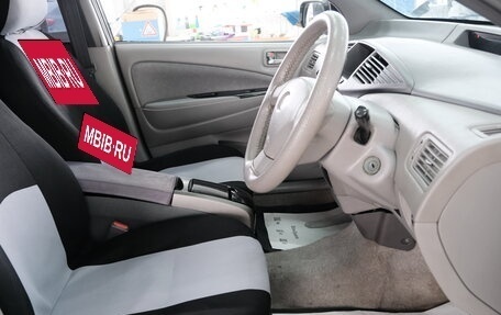 Toyota Prius IV XW50, 2002 год, 399 000 рублей, 8 фотография