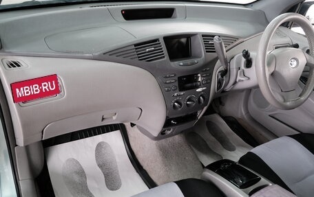 Toyota Prius IV XW50, 2002 год, 399 000 рублей, 18 фотография