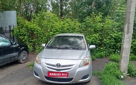 Toyota Yaris III рестайлинг, 2007 год, 520 000 рублей, 4 фотография