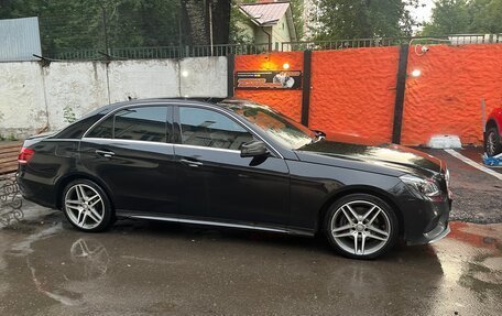 Mercedes-Benz E-Класс, 2015 год, 2 150 000 рублей, 4 фотография