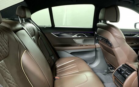 BMW 7 серия, 2018 год, 3 995 000 рублей, 17 фотография
