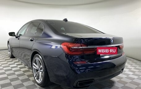 BMW 7 серия, 2018 год, 3 995 000 рублей, 7 фотография