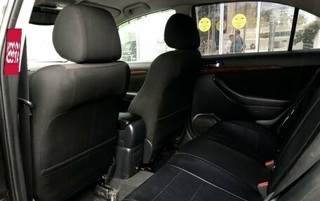 Toyota Avensis III рестайлинг, 2007 год, 690 000 рублей, 11 фотография