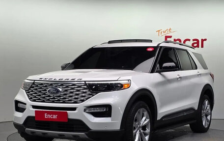 Ford Explorer VI, 2021 год, 3 600 000 рублей, 1 фотография