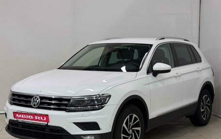 Volkswagen Tiguan II, 2018 год, 2 889 000 рублей, 2 фотография
