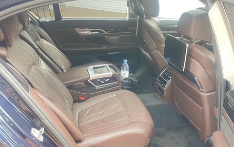 BMW 7 серия, 2017 год, 3 600 000 рублей, 7 фотография