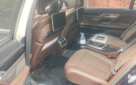 BMW 7 серия, 2017 год, 3 600 000 рублей, 8 фотография