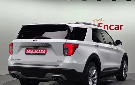 Ford Explorer VI, 2021 год, 3 600 000 рублей, 2 фотография