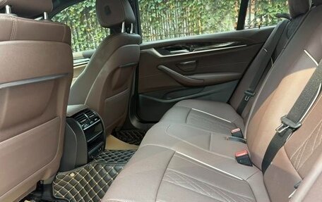 BMW 5 серия, 2021 год, 3 500 000 рублей, 13 фотография