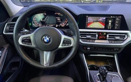 BMW 3 серия, 2021 год, 2 800 000 рублей, 15 фотография
