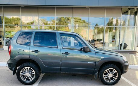 Chevrolet Niva I рестайлинг, 2011 год, 525 000 рублей, 4 фотография