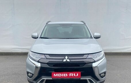 Mitsubishi Outlander III рестайлинг 3, 2022 год, 2 650 000 рублей, 2 фотография