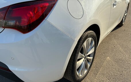 Opel Astra J, 2012 год, 670 000 рублей, 11 фотография