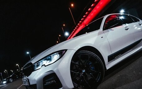 BMW 3 серия, 2019 год, 4 250 000 рублей, 32 фотография