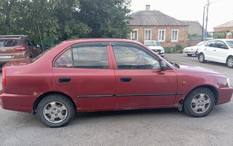 Hyundai Accent II, 2005 год, 300 000 рублей, 3 фотография