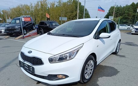 KIA cee'd III, 2014 год, 999 995 рублей, 3 фотография