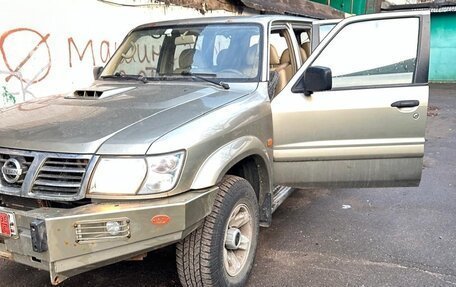 Nissan Patrol, 2004 год, 950 000 рублей, 10 фотография