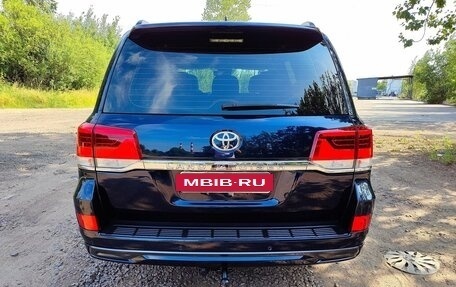 Toyota Land Cruiser 200, 2018 год, 6 678 000 рублей, 5 фотография