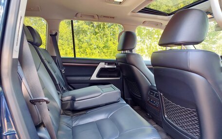 Toyota Land Cruiser 200, 2018 год, 6 678 000 рублей, 11 фотография