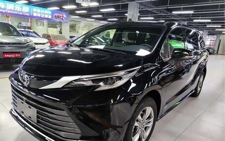 Toyota Sienna, 2025 год, 6 000 000 рублей, 1 фотография