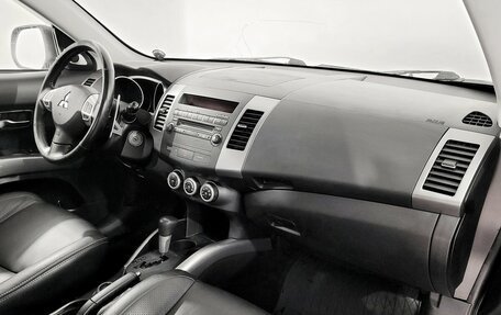 Mitsubishi Outlander III рестайлинг 3, 2008 год, 1 059 000 рублей, 11 фотография