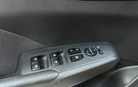 Hyundai Solaris II рестайлинг, 2017 год, 948 000 рублей, 23 фотография