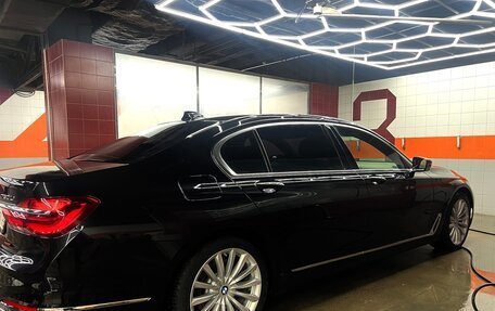 BMW 7 серия, 2017 год, 2 920 000 рублей, 6 фотография