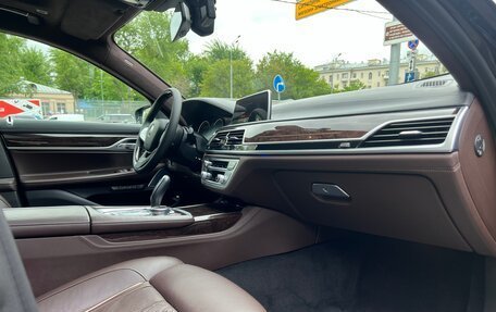 BMW 7 серия, 2017 год, 2 920 000 рублей, 19 фотография