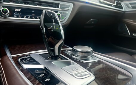 BMW 7 серия, 2017 год, 2 920 000 рублей, 25 фотография