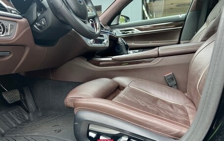 BMW 7 серия, 2017 год, 2 920 000 рублей, 18 фотография