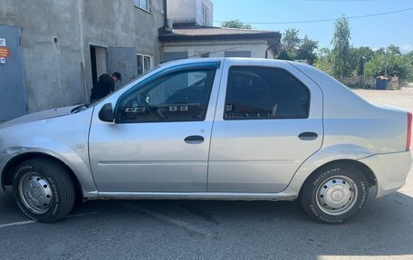 Renault Logan I, 2015 год, 310 000 рублей, 2 фотография
