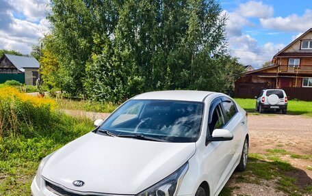 KIA Rio IV, 2017 год, 850 000 рублей, 1 фотография