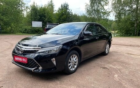 Toyota Camry, 2018 год, 1 700 000 рублей, 1 фотография