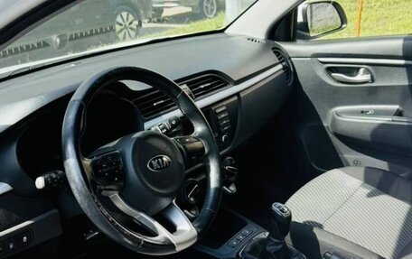 KIA Rio IV, 2018 год, 1 350 000 рублей, 5 фотография