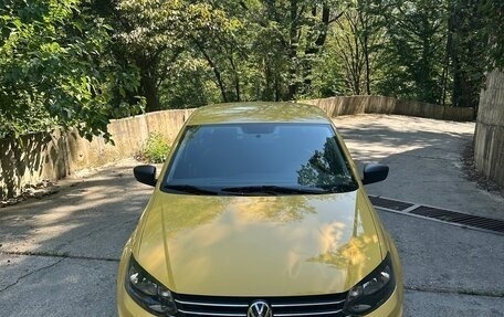 Volkswagen Polo VI (EU Market), 2019 год, 800 000 рублей, 2 фотография