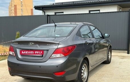 Hyundai Solaris II рестайлинг, 2011 год, 700 000 рублей, 10 фотография