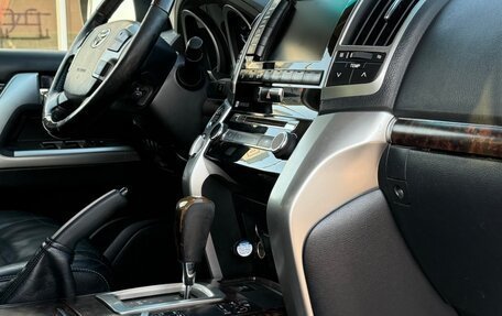 Toyota Land Cruiser 200, 2012 год, 3 350 000 рублей, 12 фотография