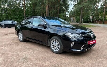 Toyota Camry, 2018 год, 1 700 000 рублей, 3 фотография