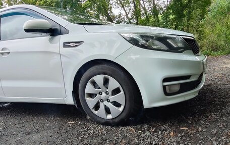 KIA Rio III рестайлинг, 2015 год, 999 999 рублей, 4 фотография