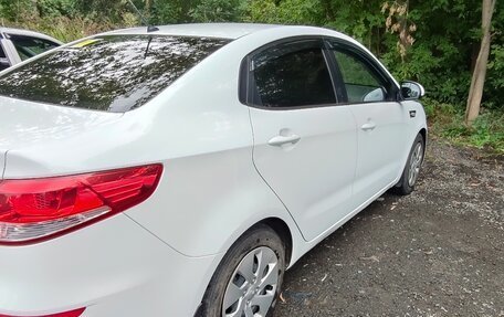 KIA Rio III рестайлинг, 2015 год, 999 999 рублей, 3 фотография