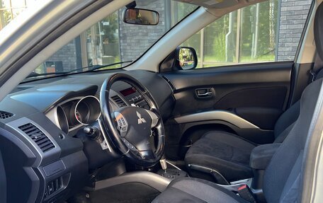 Mitsubishi Outlander III рестайлинг 3, 2008 год, 745 000 рублей, 12 фотография
