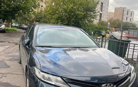 Toyota Camry, 2018 год, 2 000 000 рублей, 2 фотография